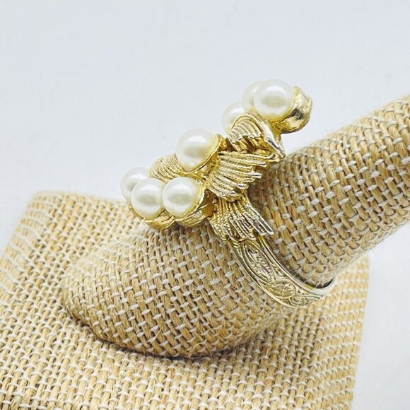 Simulated Pearl Cascade Dinner Ring Gold Tone S Curve Ribbon Etching Classic - Picture 5 of 6